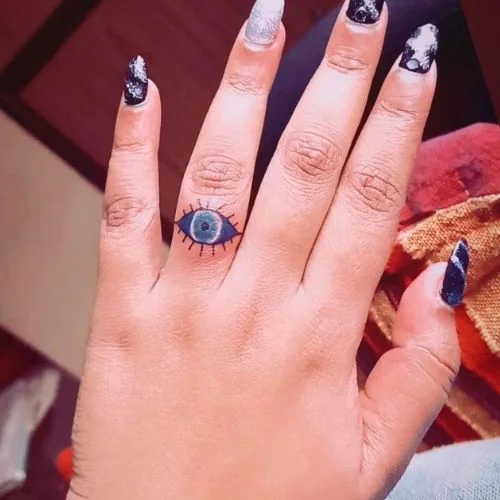 Chandni inked a tattoo on her hand