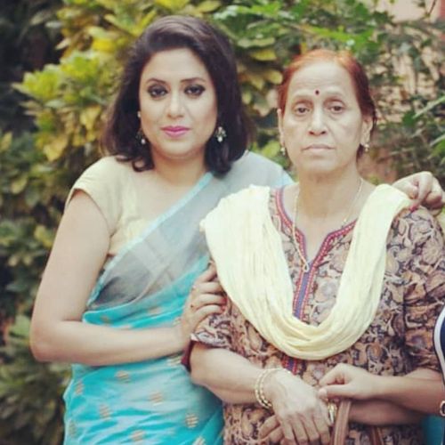 Kanchanaa with her mother