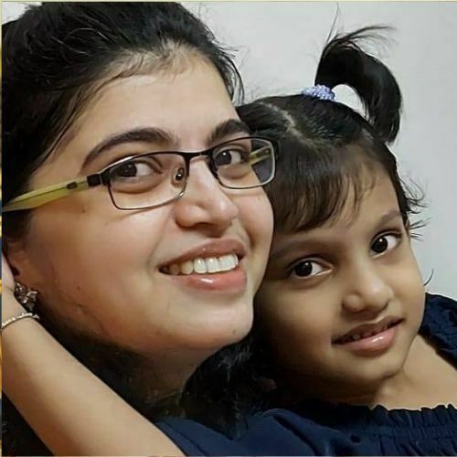 Kashyap Parulekar's wife and daughter