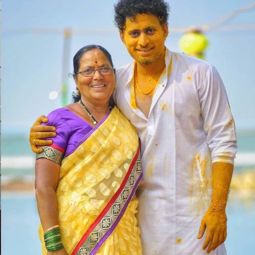 Raj Hanchanale with his mother