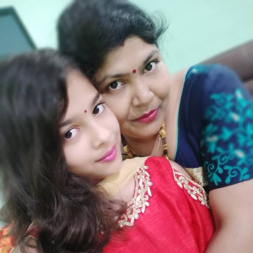 Niharika Chouksey with his mother
