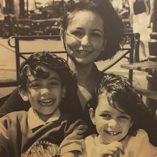 Zeyn with his mother and sister