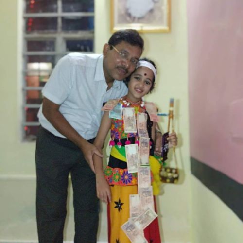 Ayantika Naskar with her father
