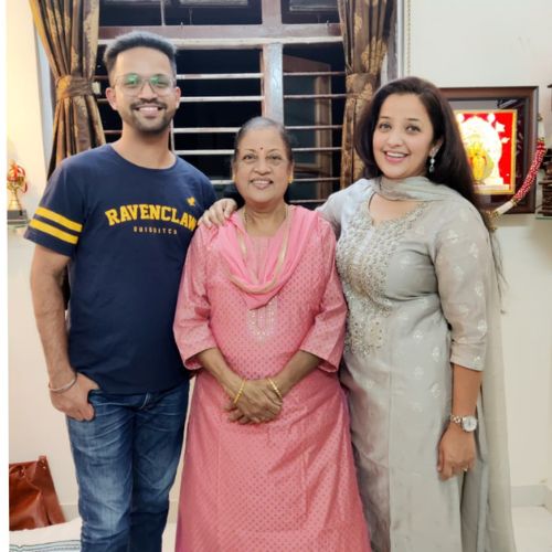 Apurva with her mother and brother