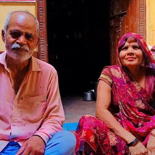 Sonam Yadav's mother and father