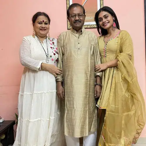 Sreejita with her parents