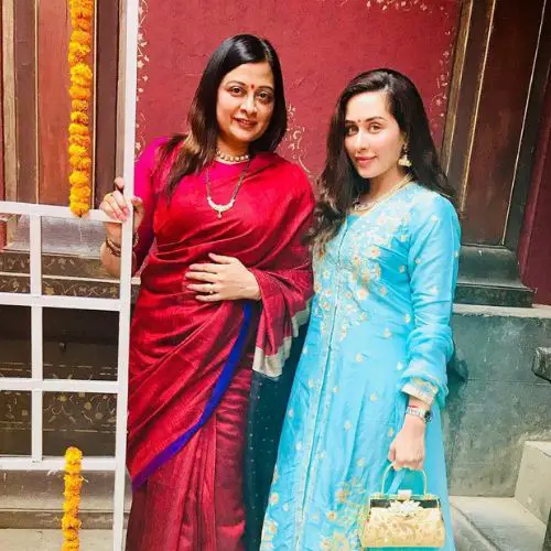 Tejaswini with her mother