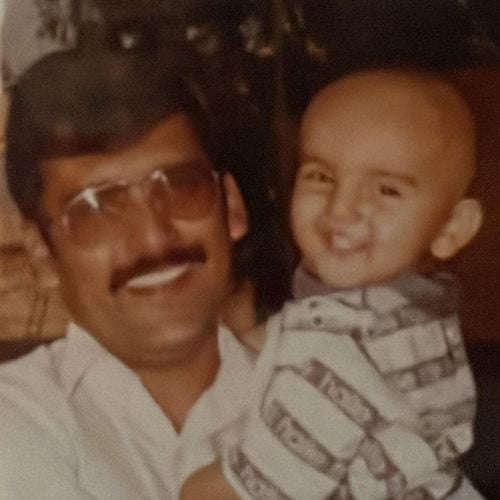 Ishaan's childhood picture with his father