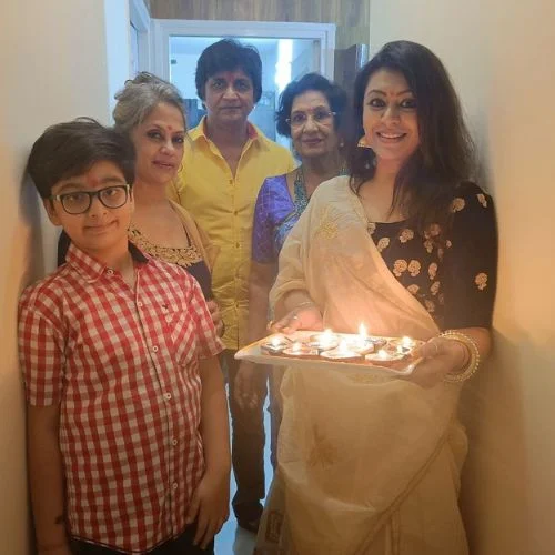 Kashish with her family