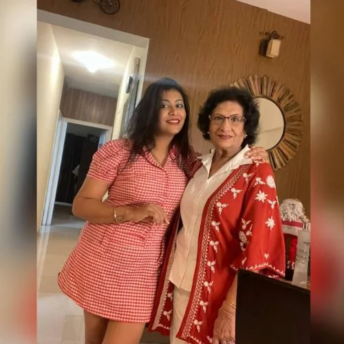 Kashish with her mother