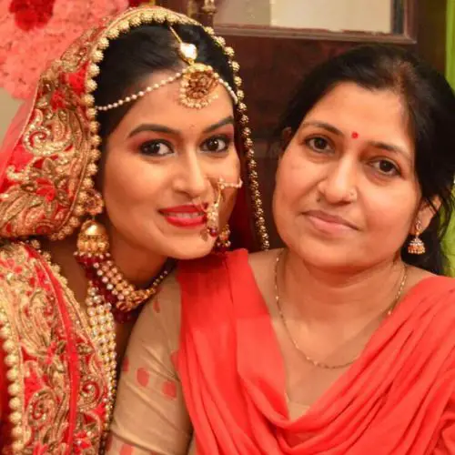 Manisha Saxena with her mother