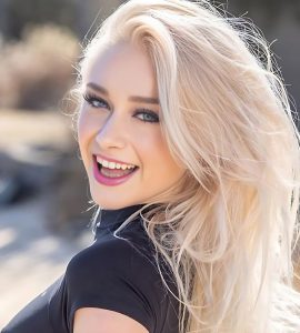 Scarlett Hampton (Actress) Wiki, Age, Career, Boyfriend, Family, Photos