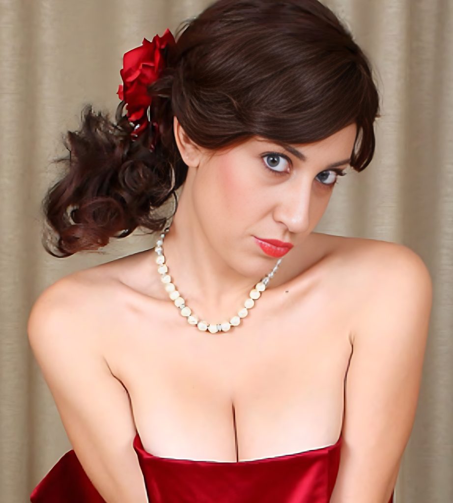 Eloa Lombard (Actress) Age, Height, Weight, Biography, Videos, Photos