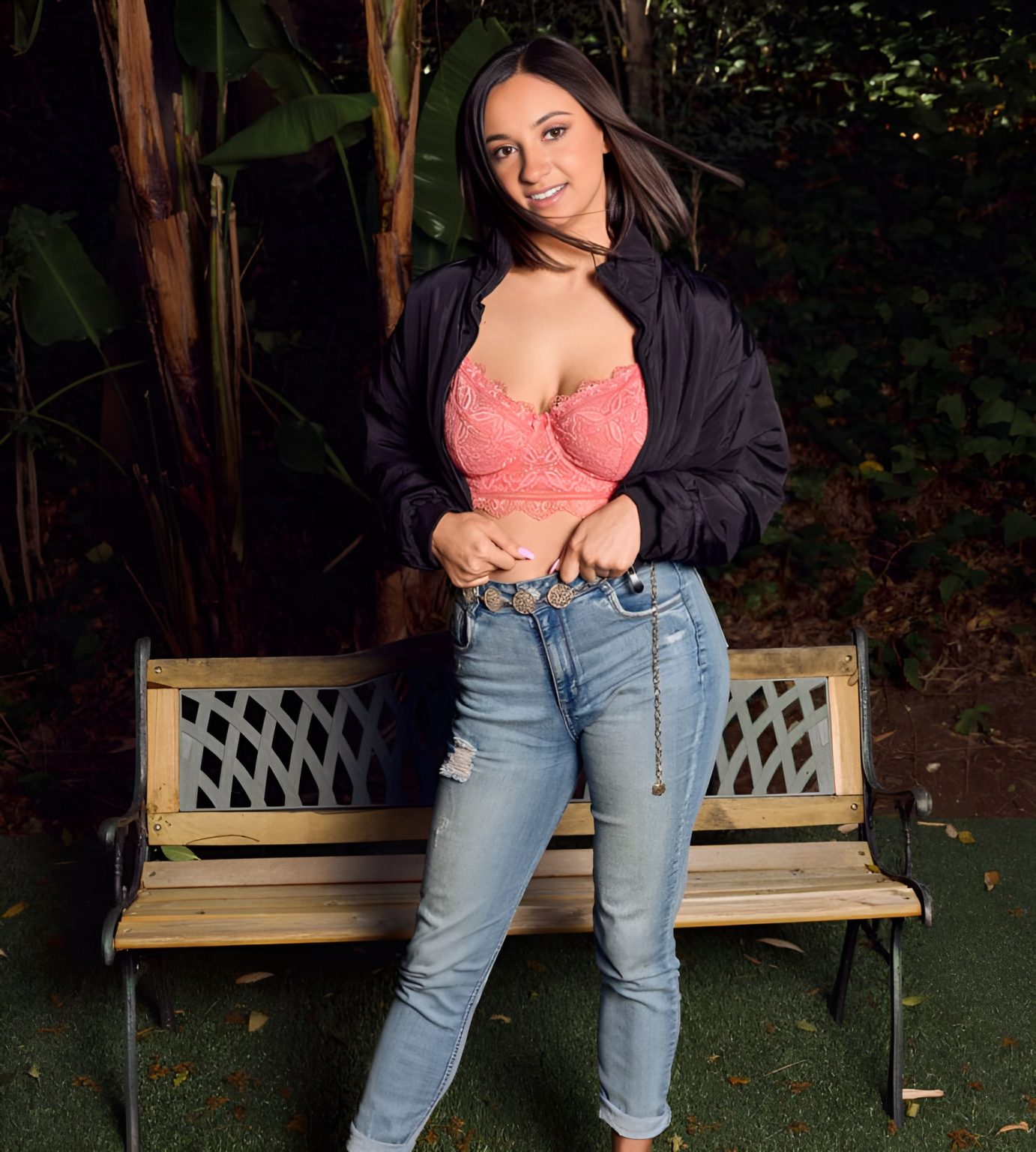 Hailey Sigmond'S Personal Life Laid Bare - 8n5le92