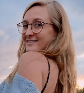 Molly Pills (Actress) Age, Videos, Photos, Biography, Boyfriend, Wiki