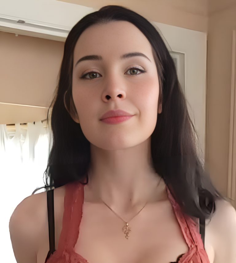 Aella Girl (Actress) Age, Wiki, Family, Biography, Husband, Net Worth ...