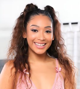 Sarah Lace (Actress) Age, Wiki, Biography, Weight, Boyfriend, Height