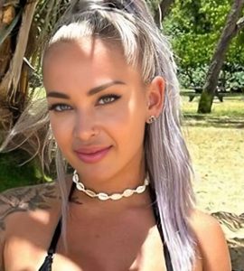Hayley Davies (Actress) Age, Wiki, Bio, Husband, Boyfriend, Videos